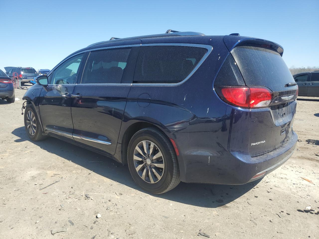 2019 Chrysler Pacifica - Image 2