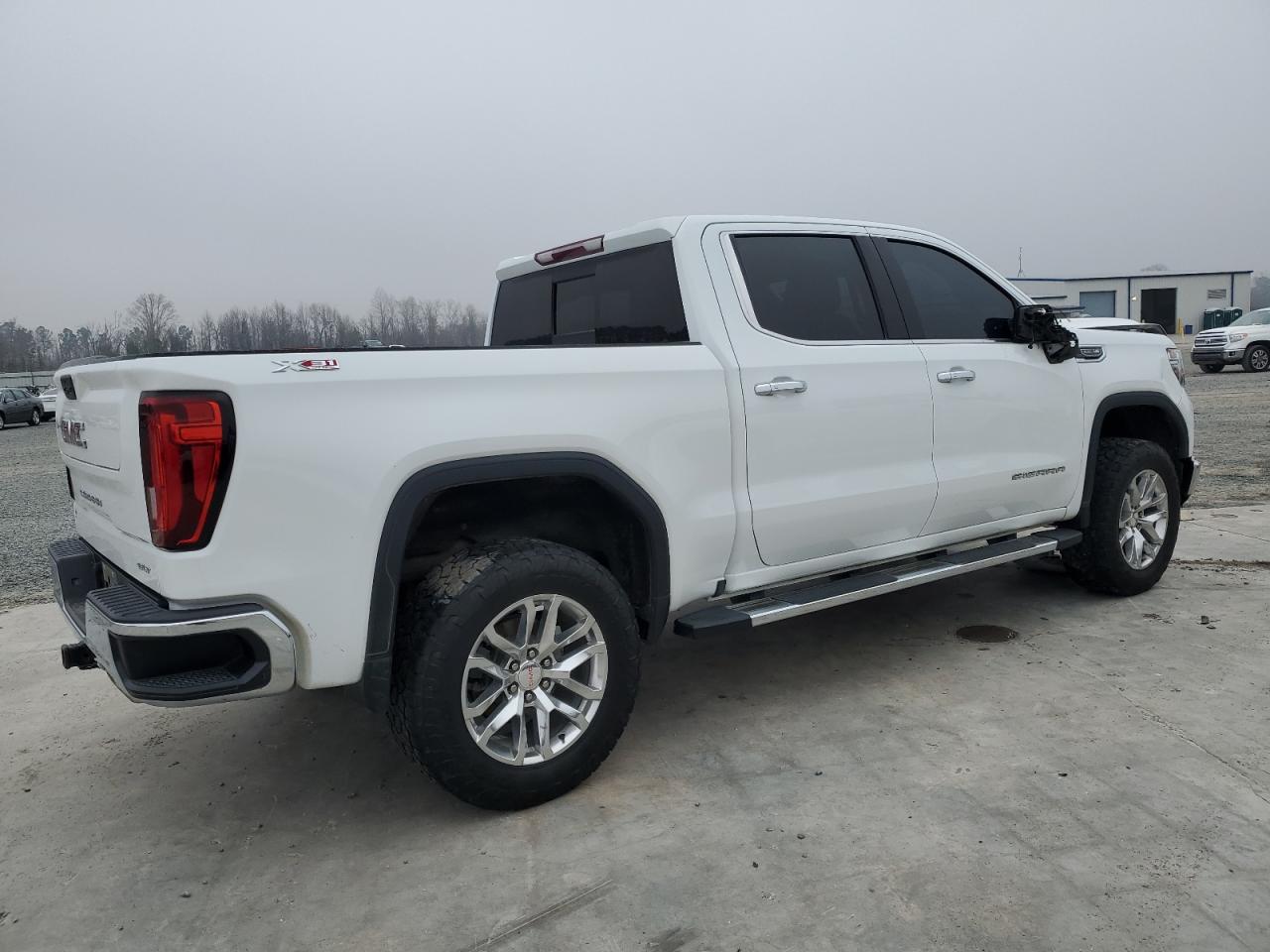 2022 GMC Sierra - Image 3