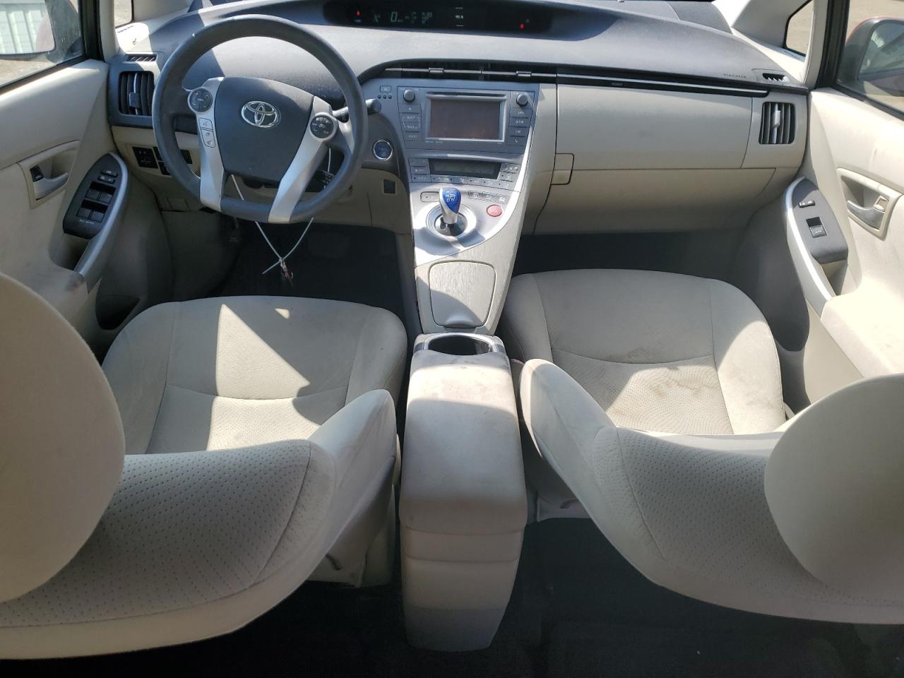 2013 Toyota Prius - Image 8