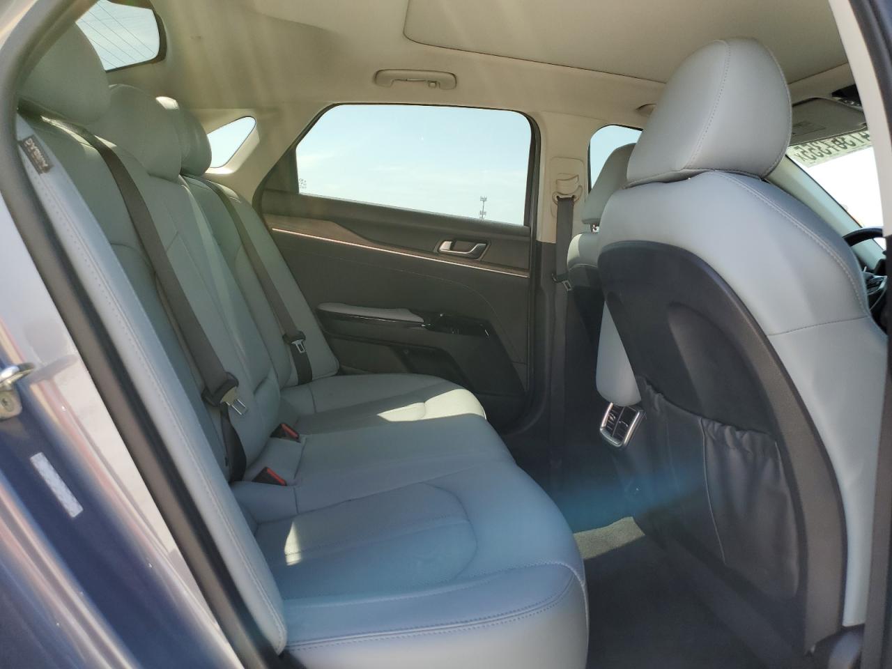 2021 Kia K5 - Image 10