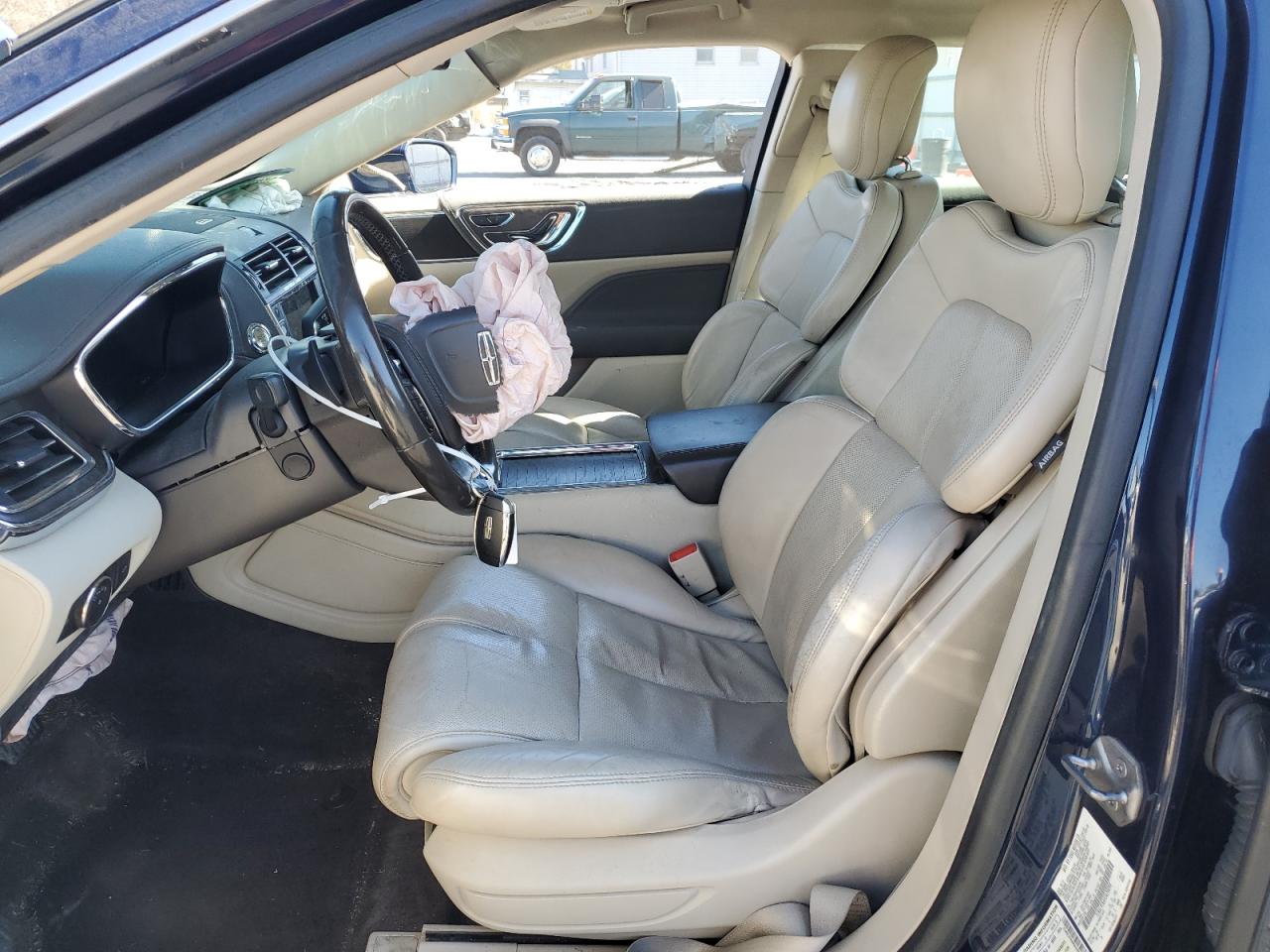 2017 Lincoln Continental - Image 7