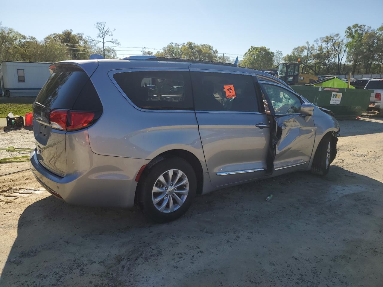 2018 Chrysler Pacifica - Image 3