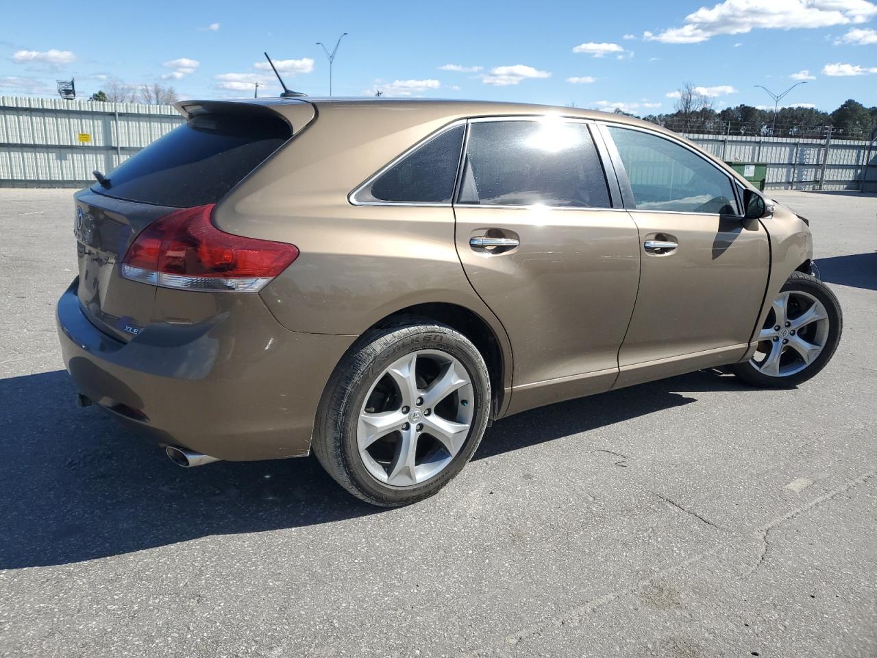 2013 Toyota Venza - Image 3