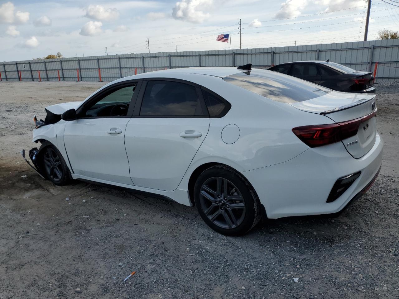 2021 Kia Forte - Image 2