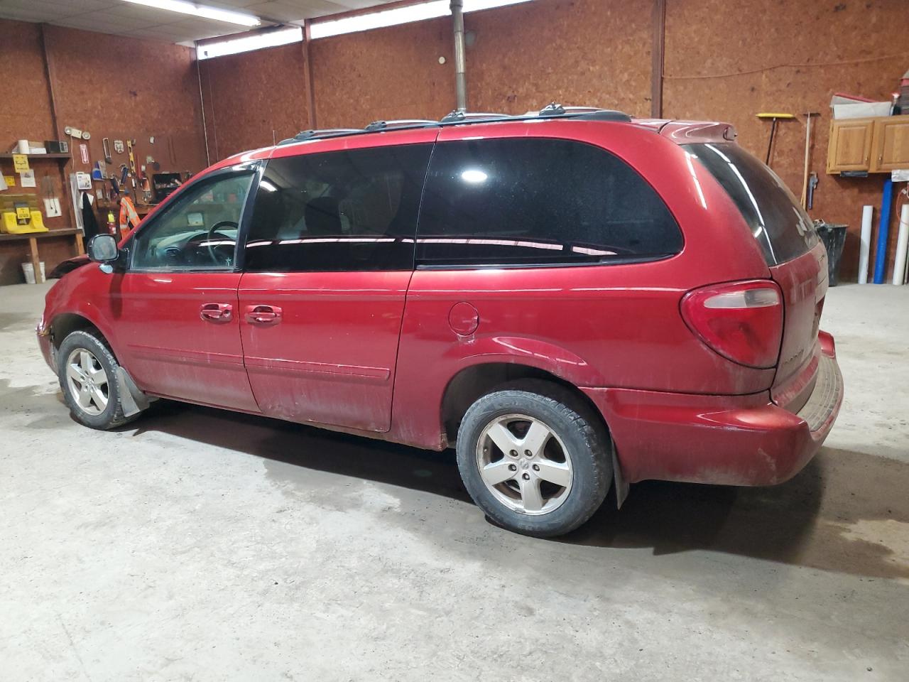 2006 Dodge Caravan - Image 2