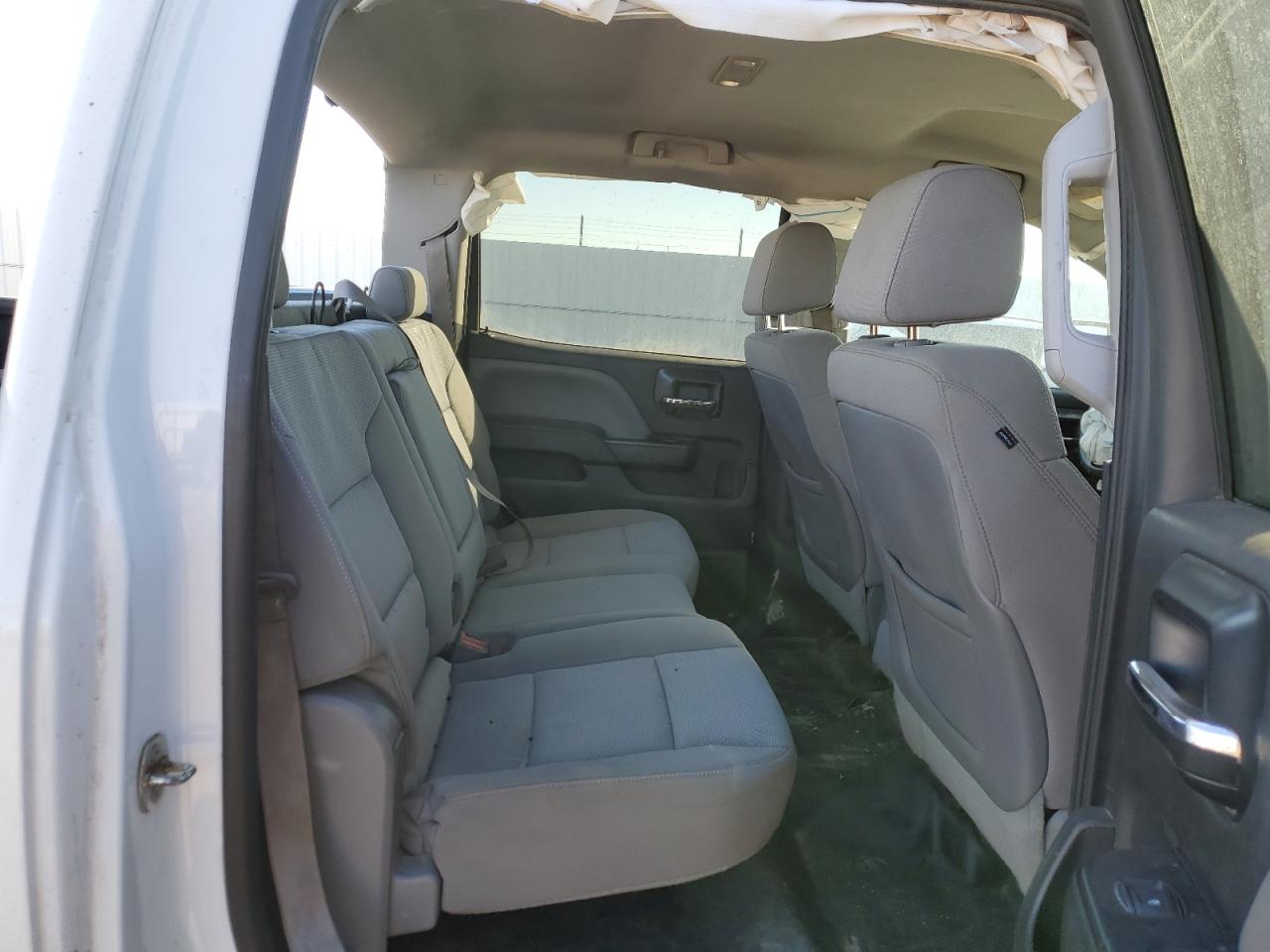 2015 Chevrolet Silverado - Image 10