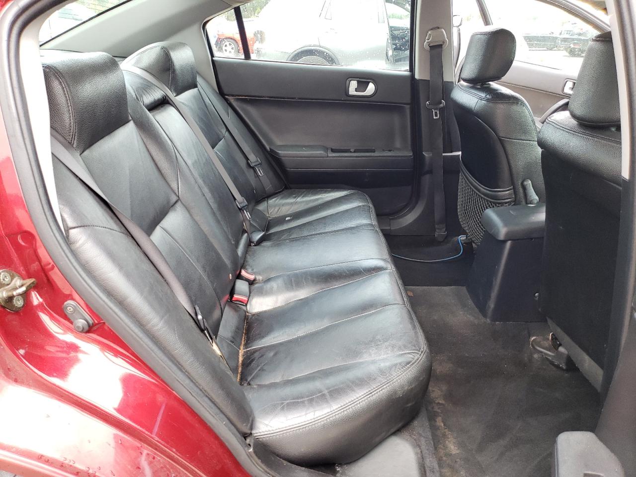 2006 Mitsubishi Galant - Image 10