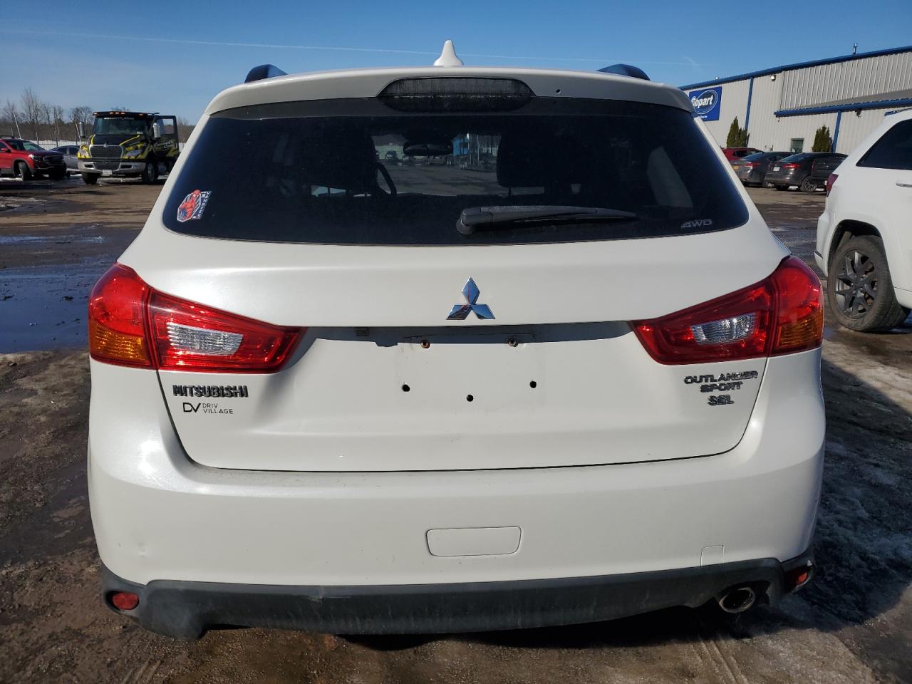 2017 Mitsubishi Outlander - Image 6