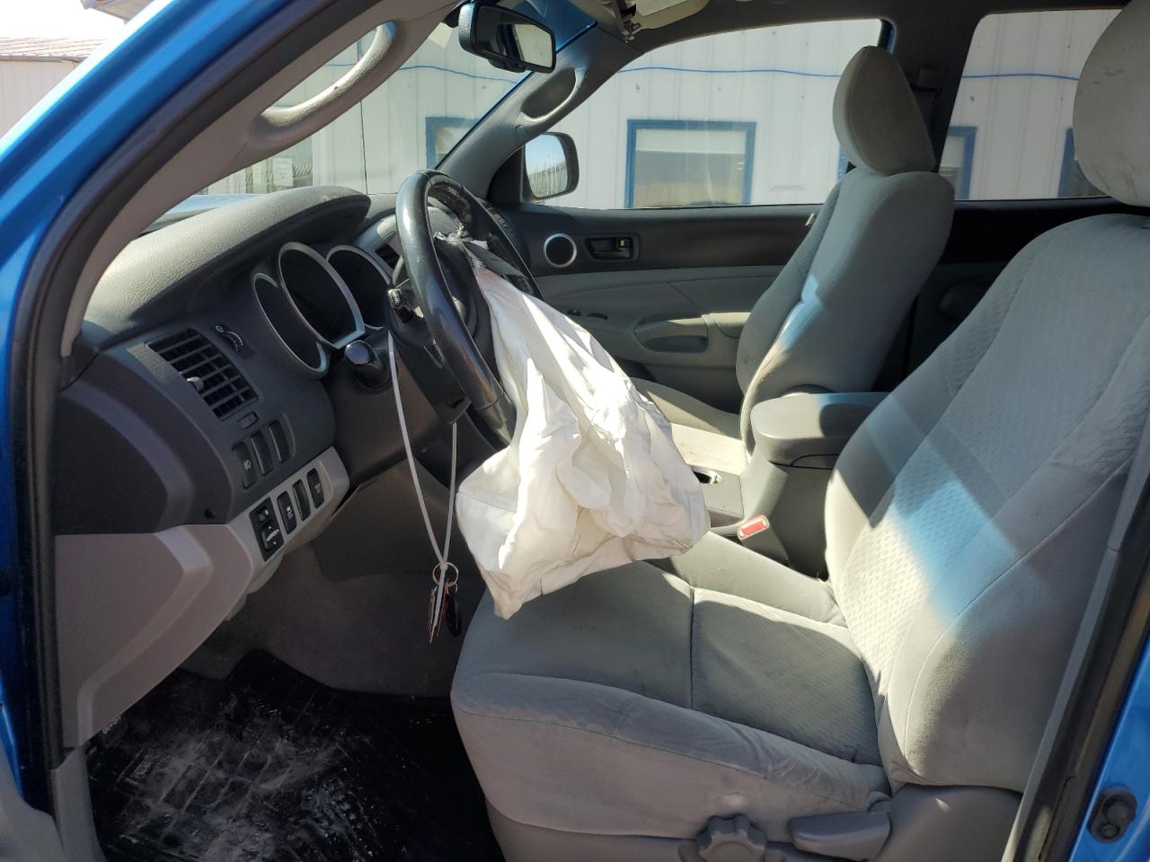 2010 Toyota Tacoma - Image 7