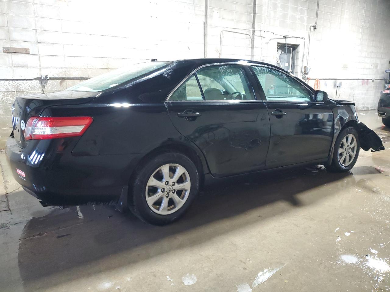 2011 Toyota Camry - Image 3