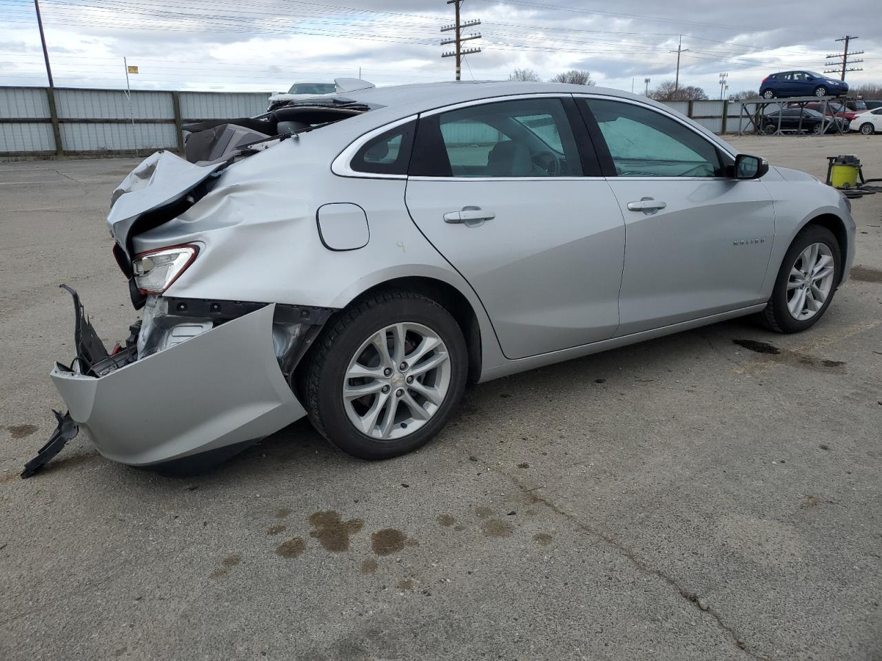 2016 Chevrolet Malibu - Image 3