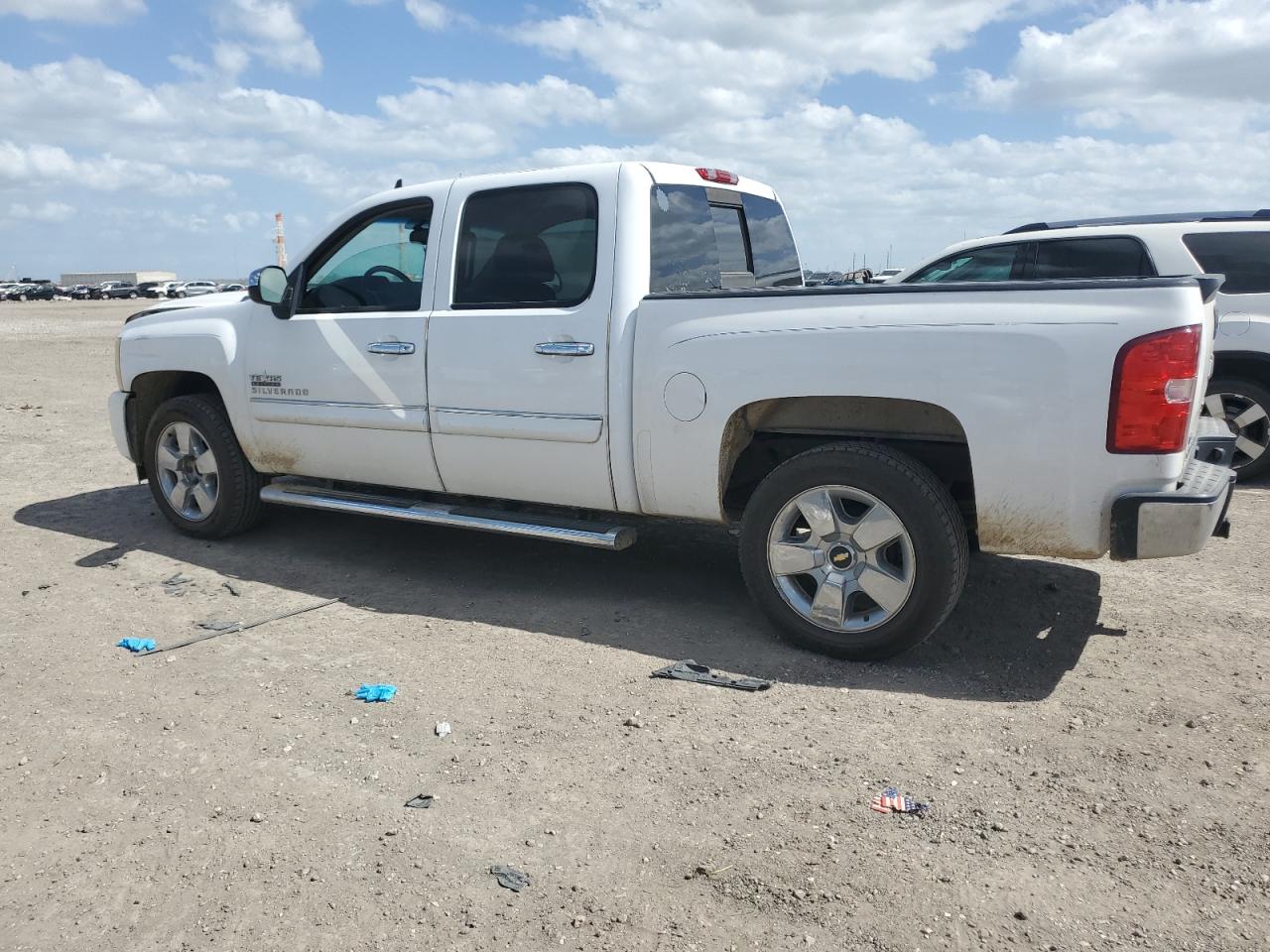 2011 Chevrolet Silverado - Image 2