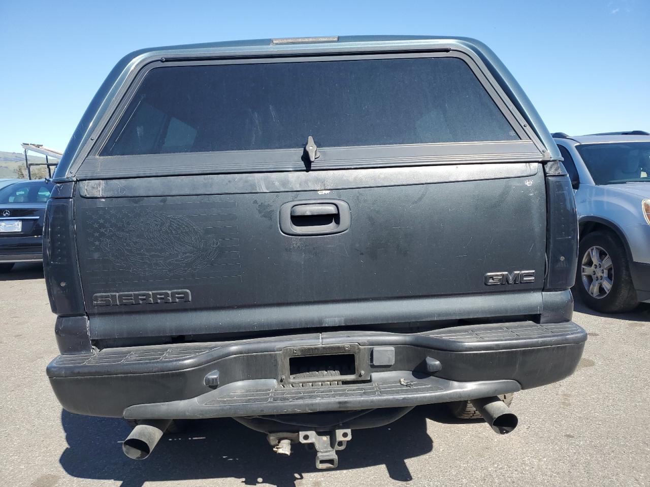 2003 GMC Sierra - Image 6
