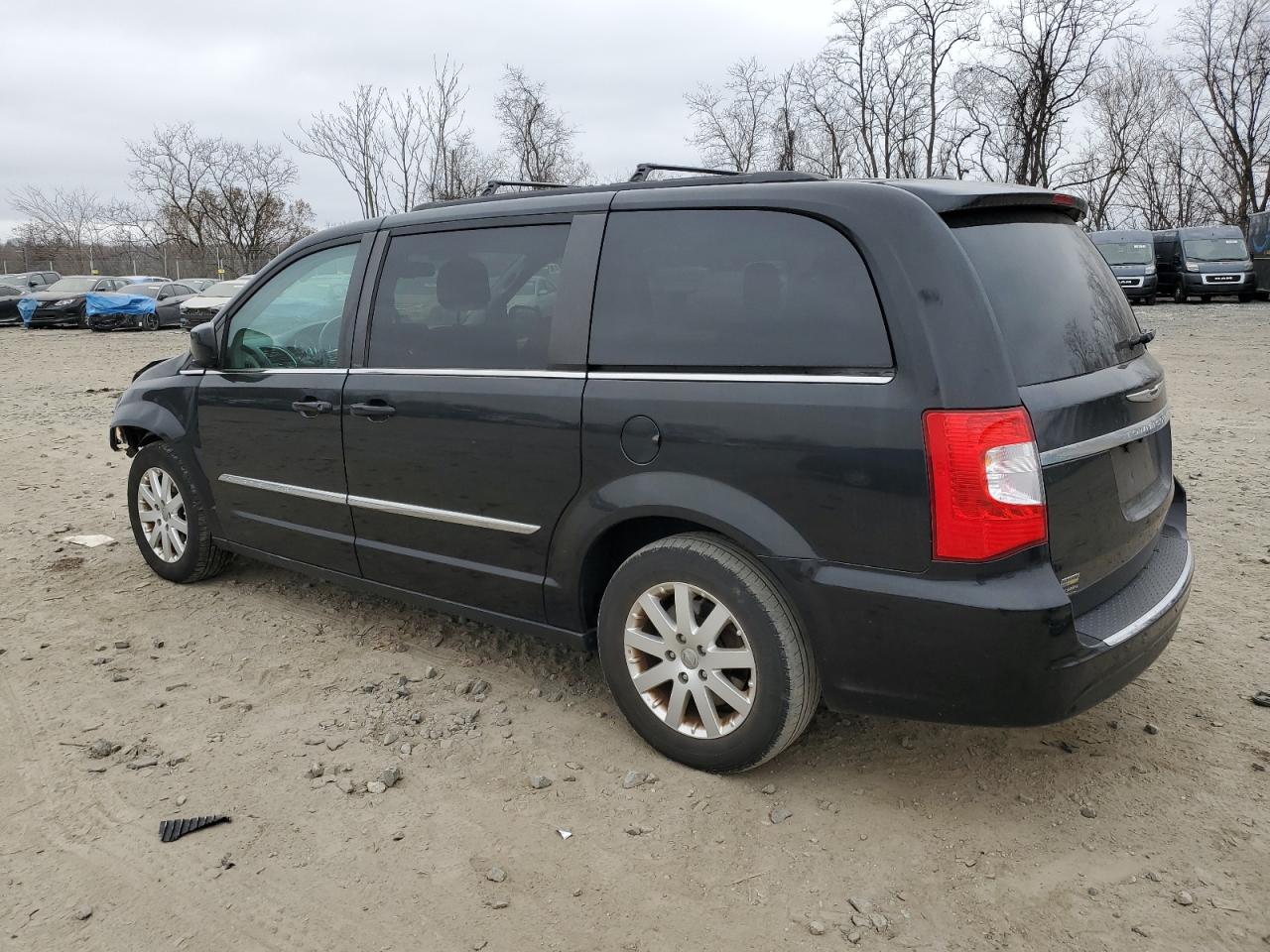 2013 Chrysler Town & Country - Image 2