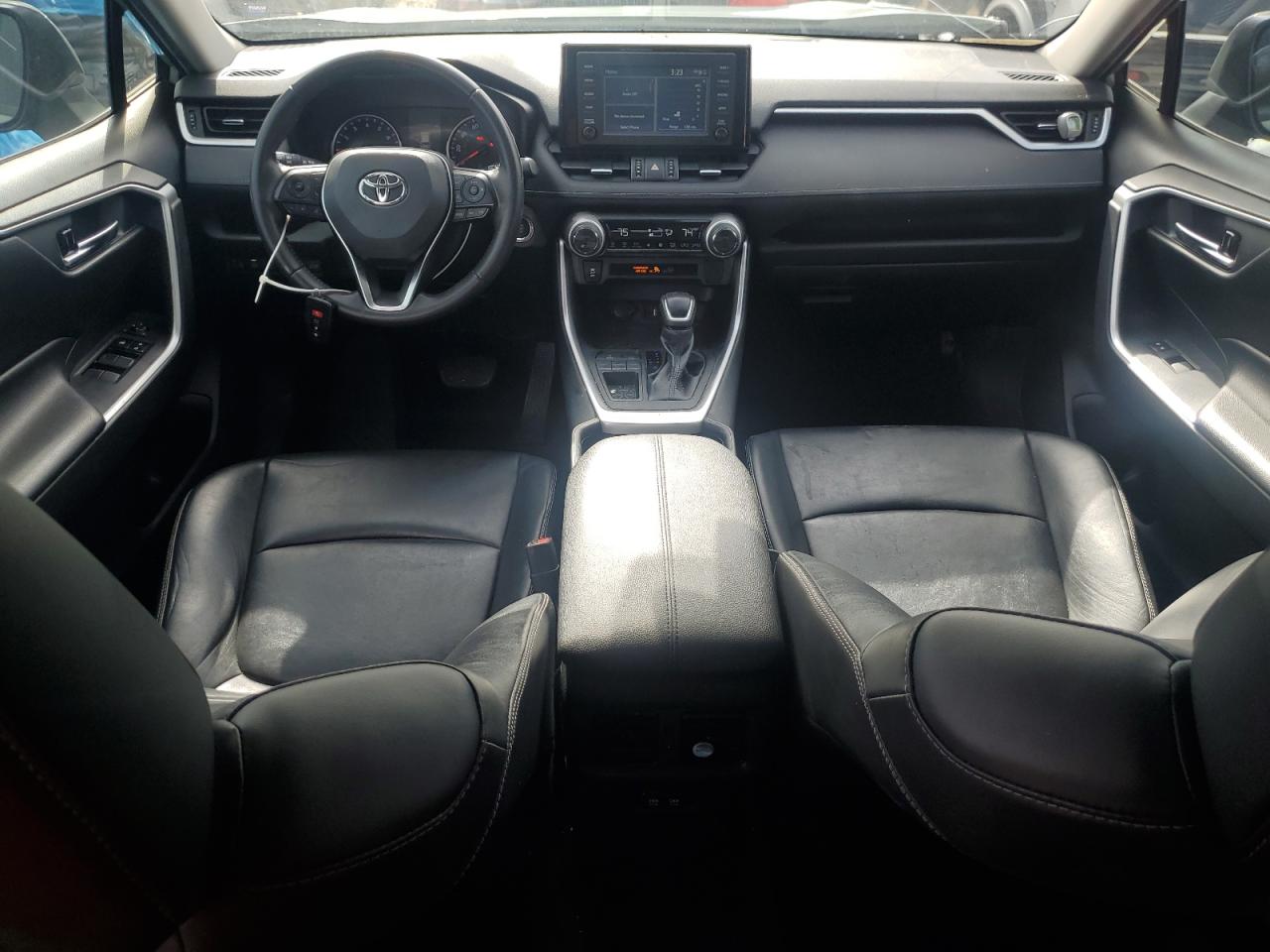 2019 Toyota RAV 4 - Image 8