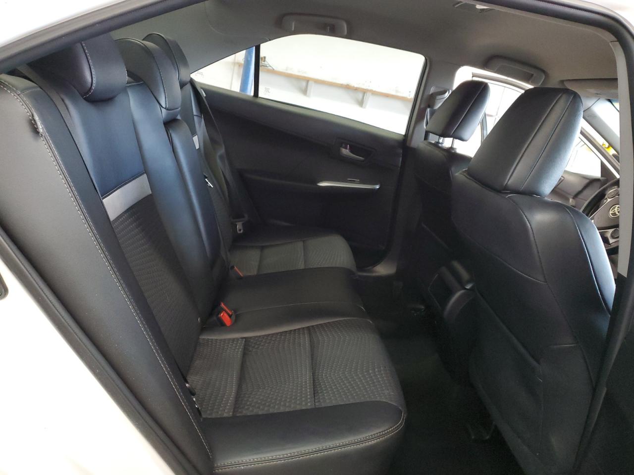 2012 Toyota Camry - Image 10