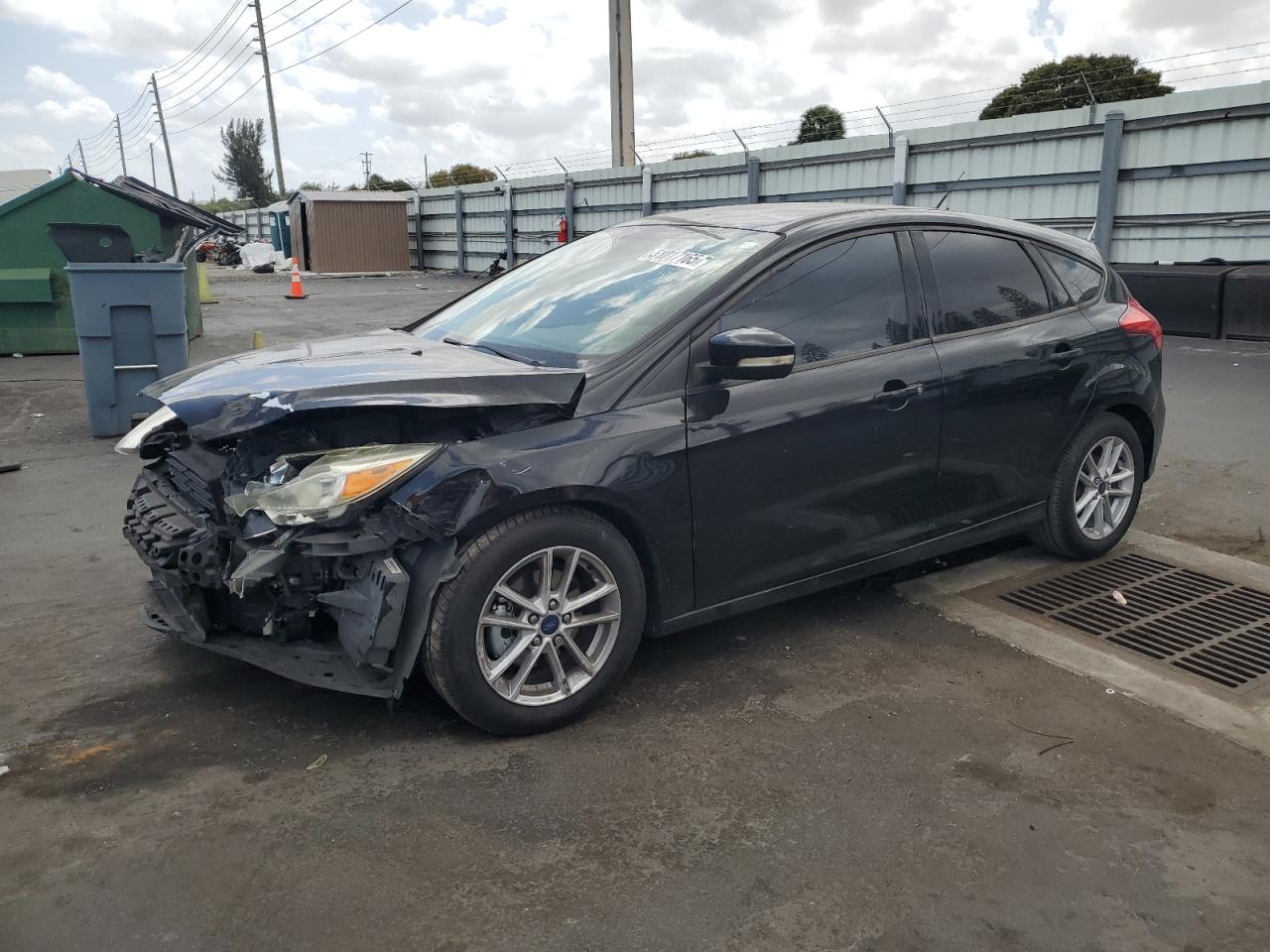 2017 Ford Focus Se იყიდება Miami-ში, FL - Front End