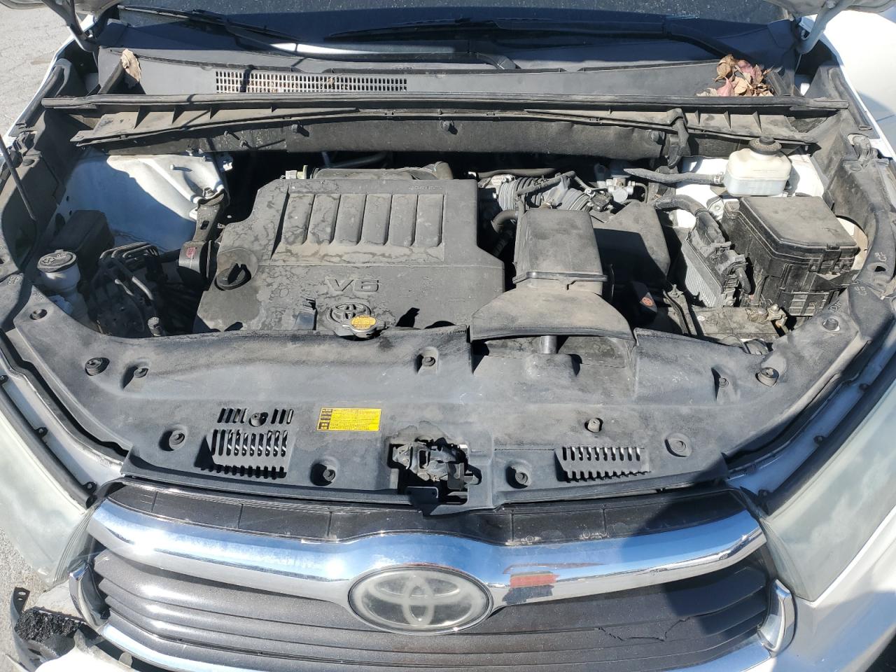 2014 Toyota Highlander - Image 12