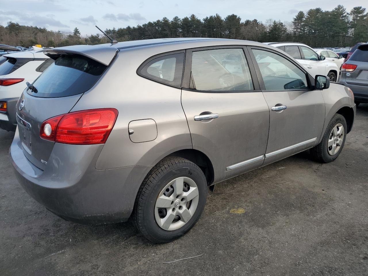 2011 Nissan Rogue - Image 3