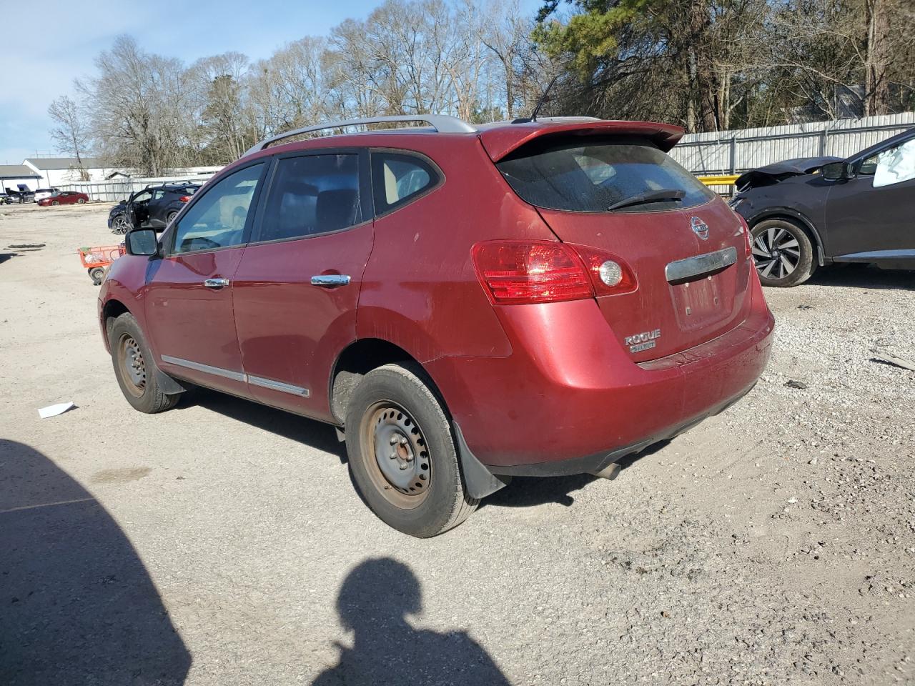 2015 Nissan Rogue - Image 2