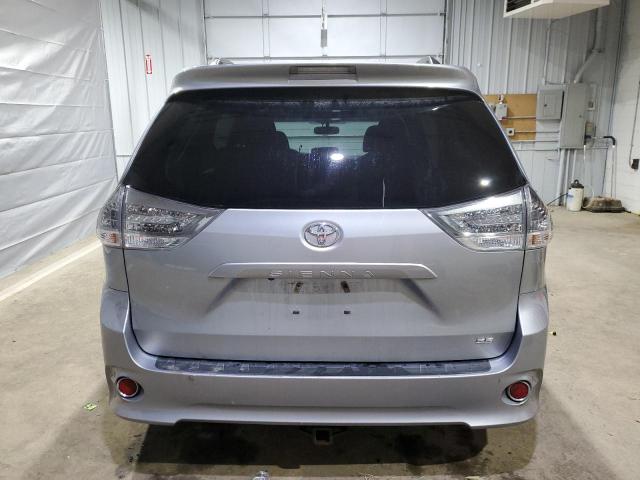 Минивэны TOYOTA SIENNA 2017 Серебристый
