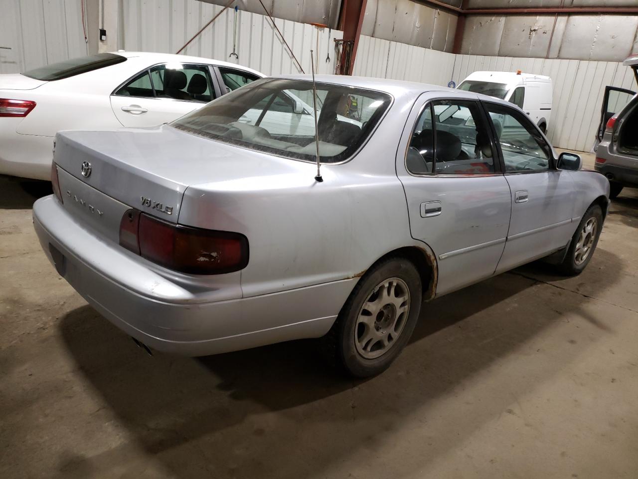 1995 Toyota Camry - Image 3