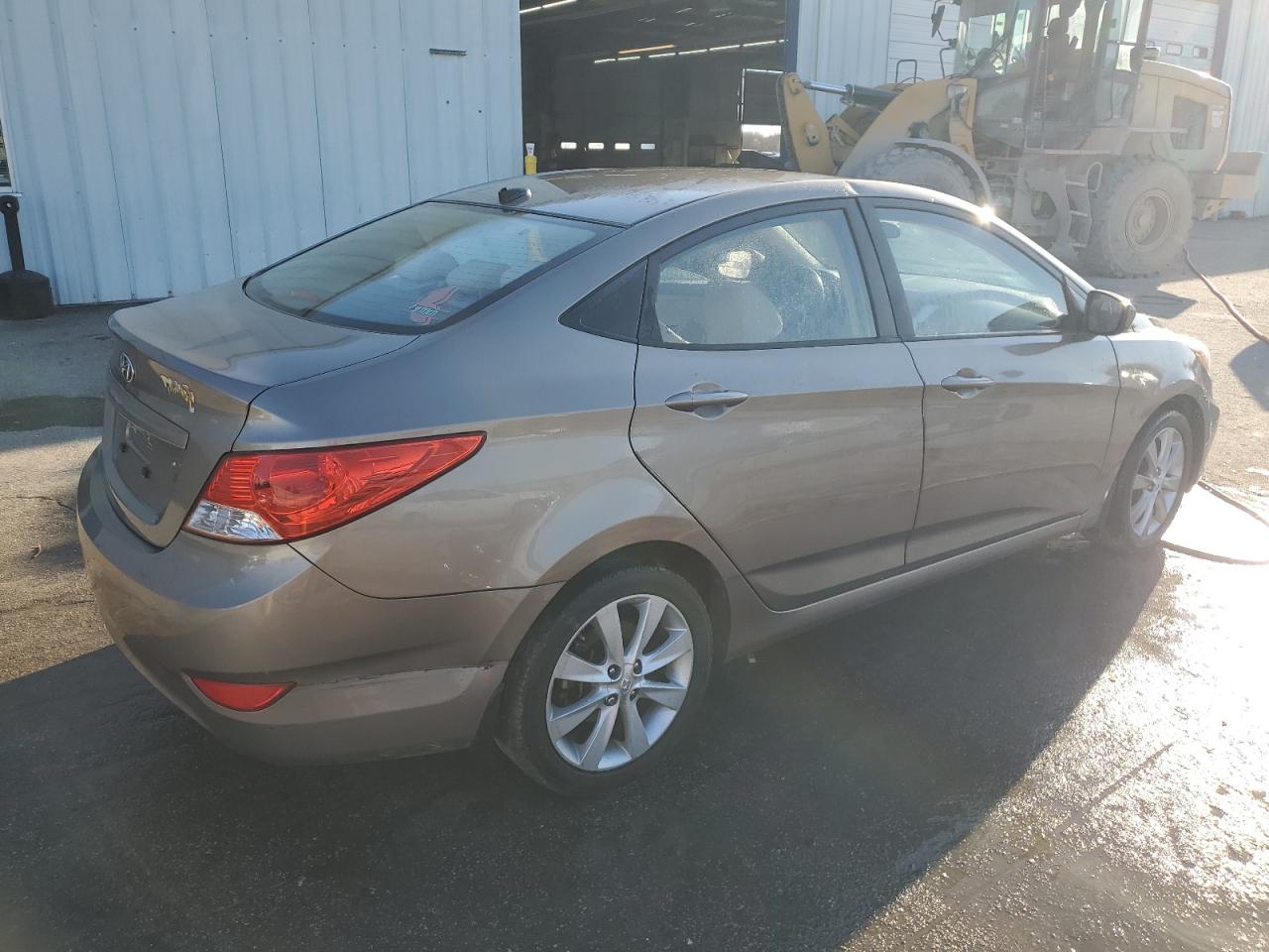 2014 Hyundai Accent - Image 3