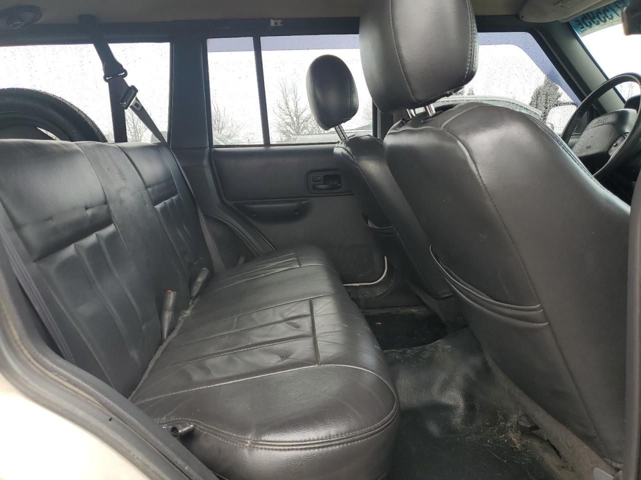 2001 Jeep Grand Cherokee - Image 11