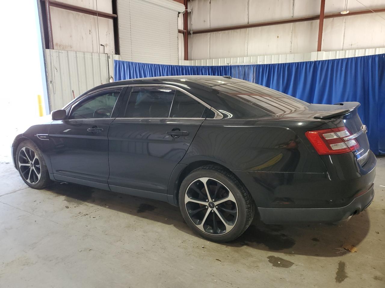 2014 Ford Taurus - Image 2