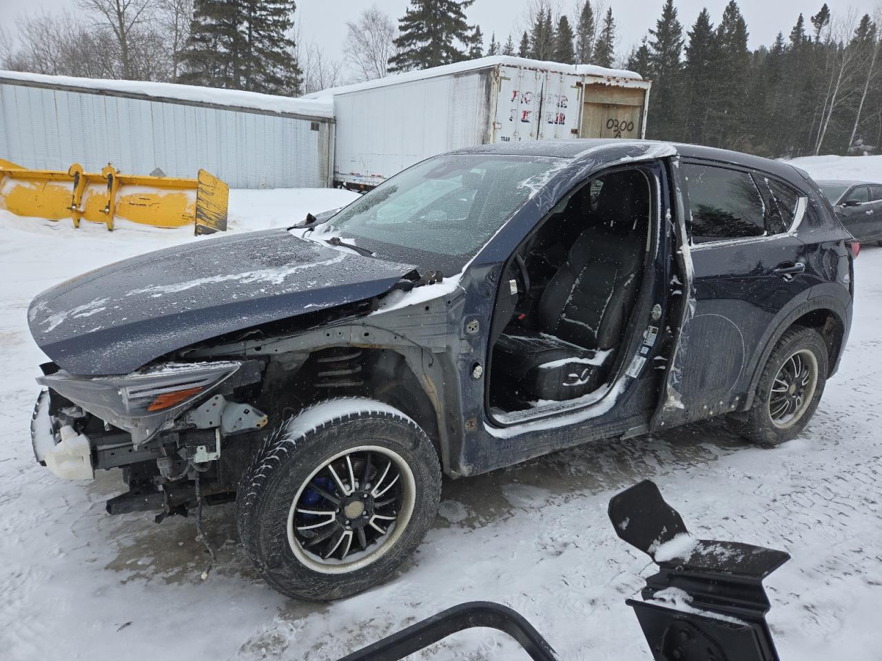 2017 Mazda Cx-5 Grand Touring for Sale in Montreal-est, QC - Side