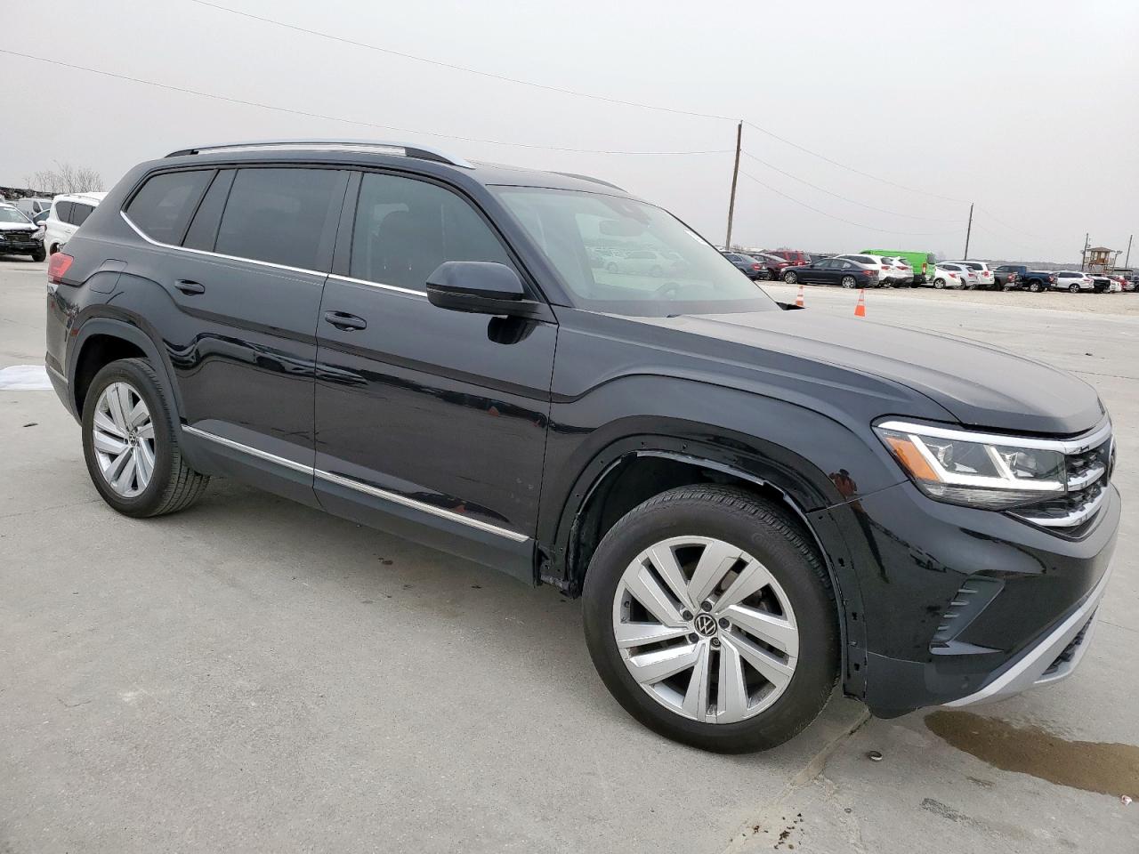2021 Volkswagen Atlas - Image 4
