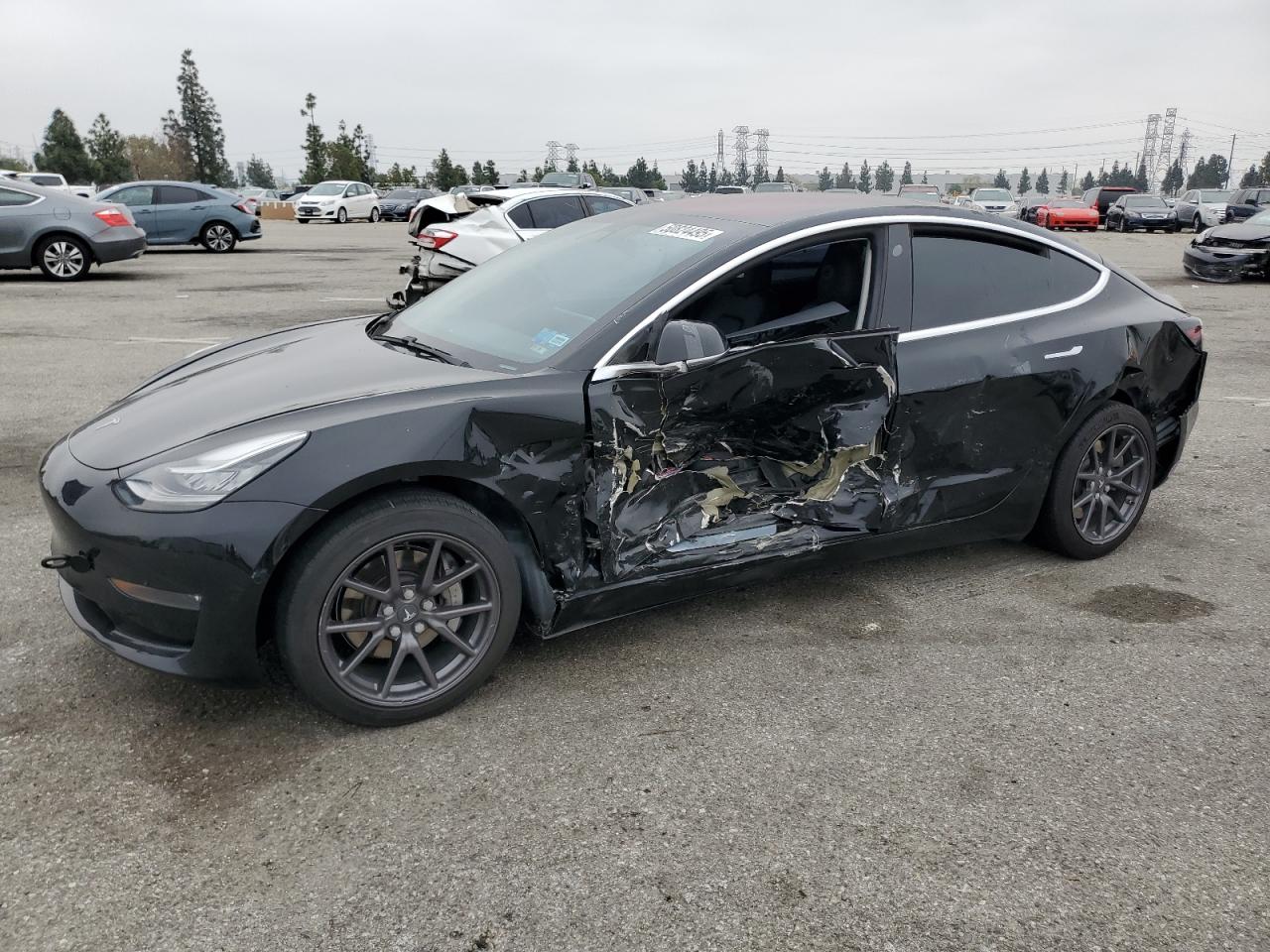2018 Tesla Model 3 na sprzedaż w Rancho Cucamonga, CA - Side