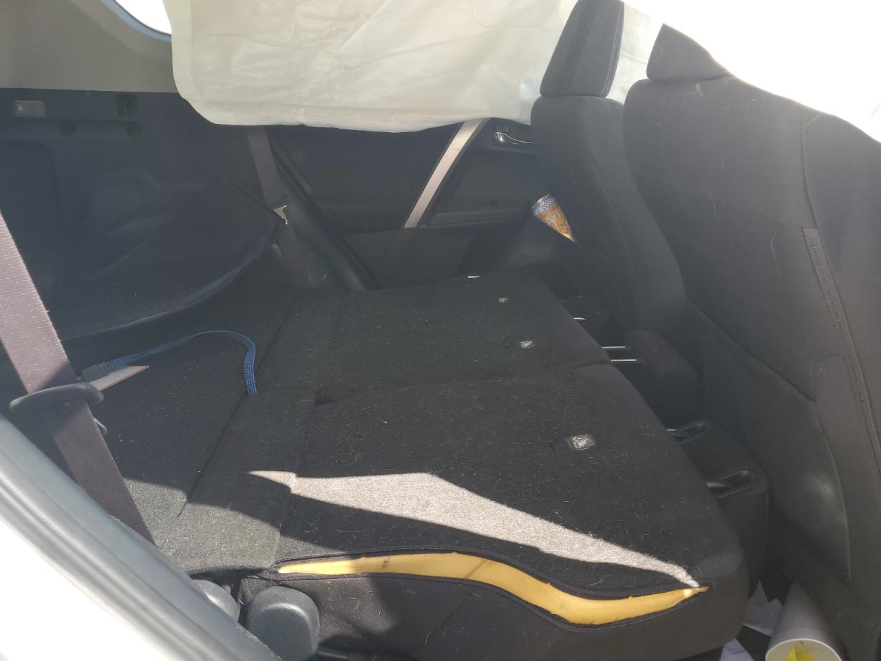 2015 Toyota RAV 4 - Image 11