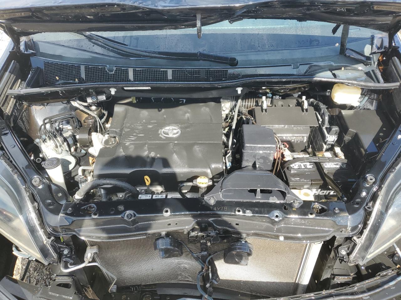 2016 Toyota Sienna - Image 12