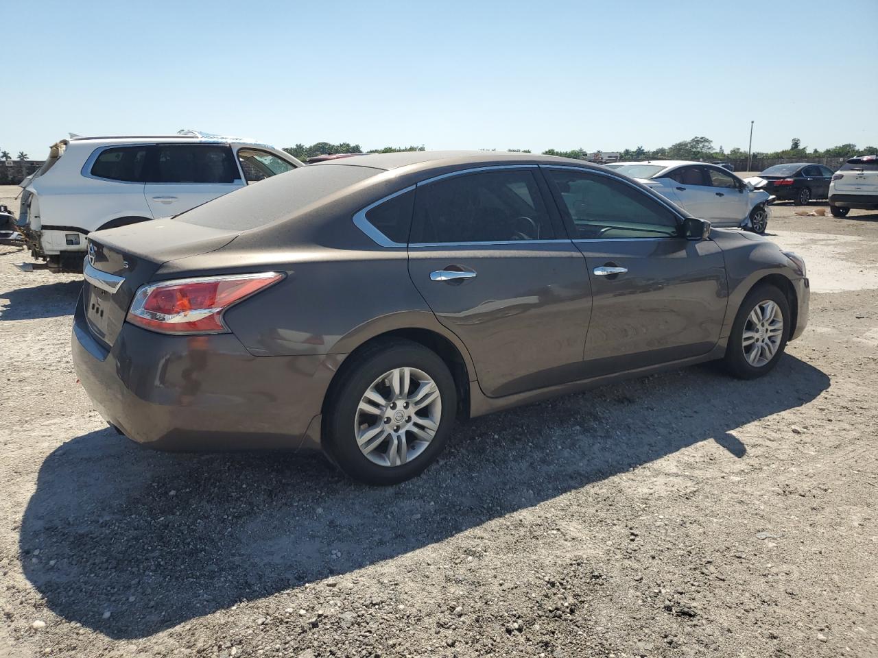 2015 Nissan Altima - Image 3