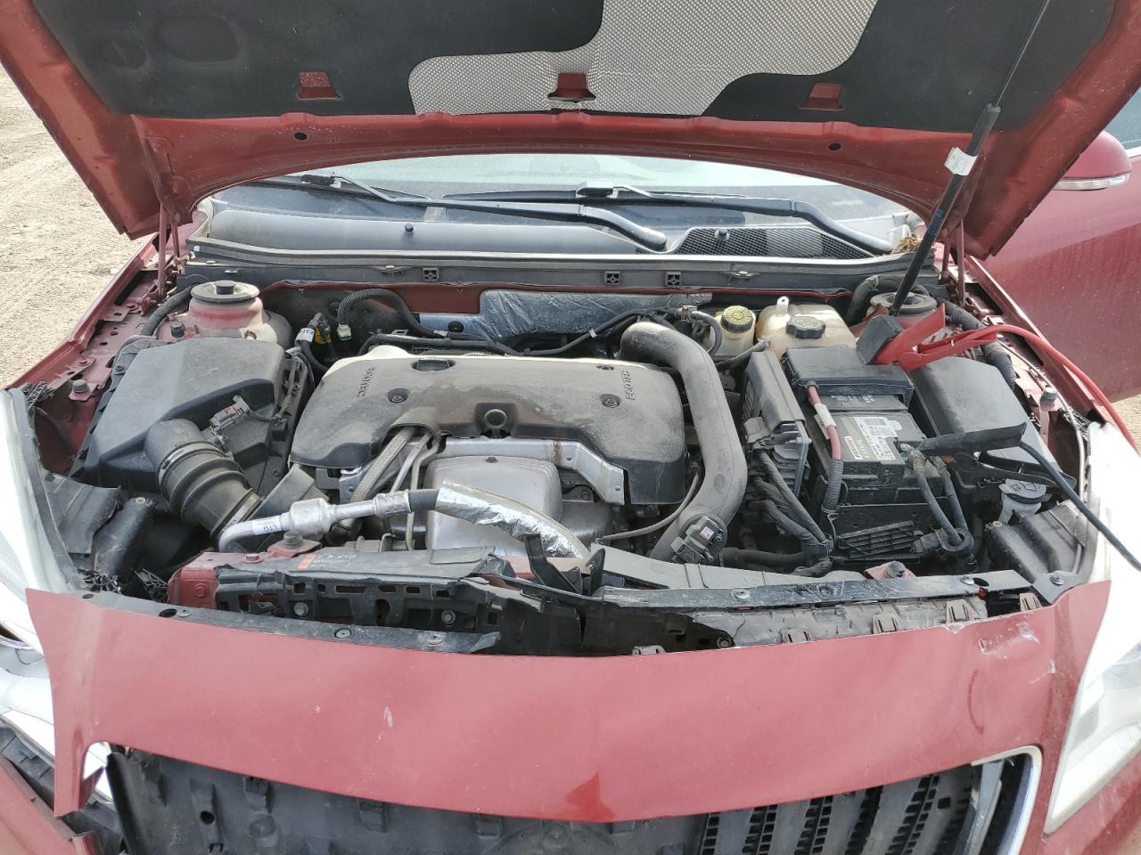 2014 Buick Regal - Image 12