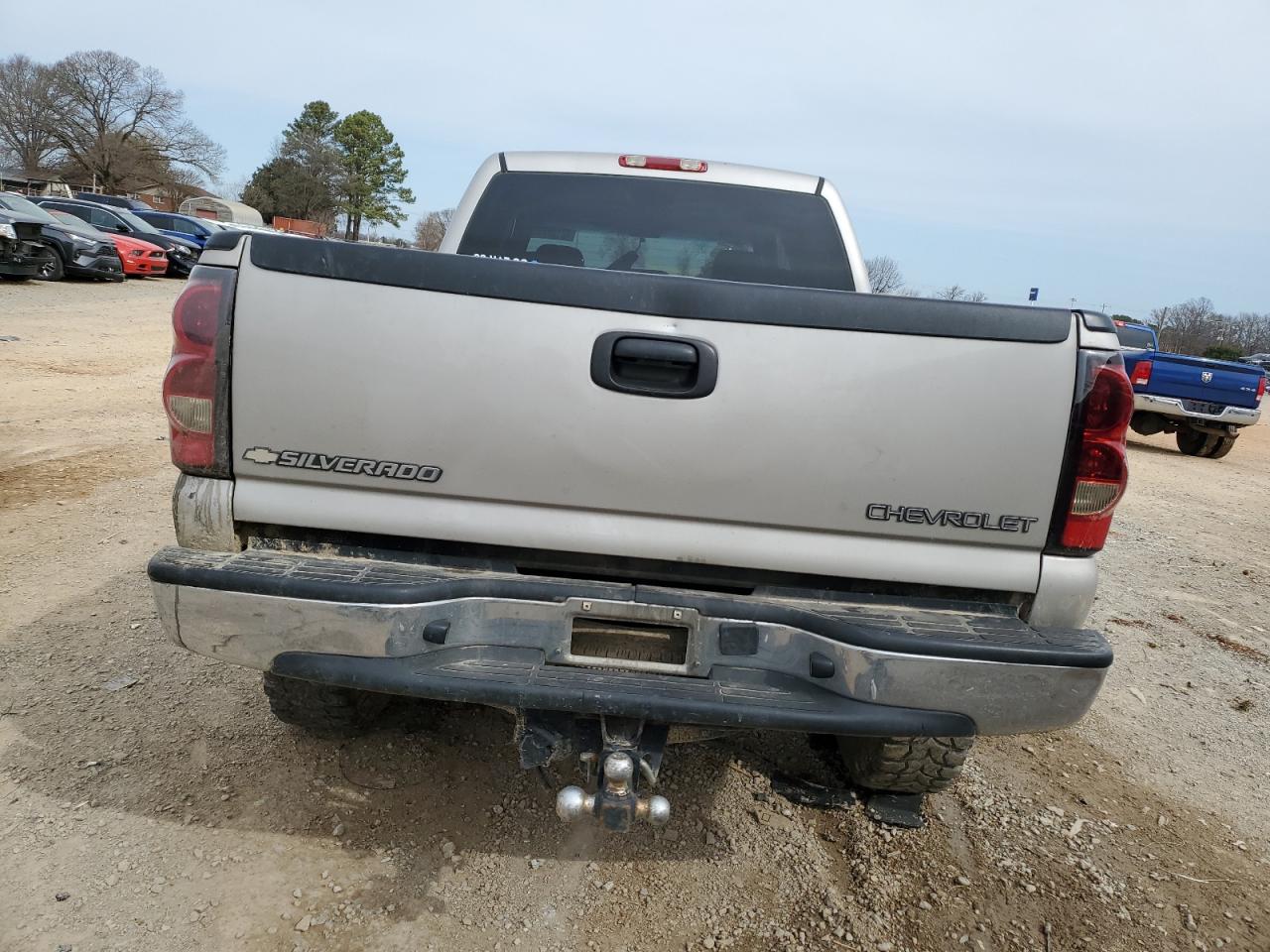 2005 Chevrolet Silverado - Image 6