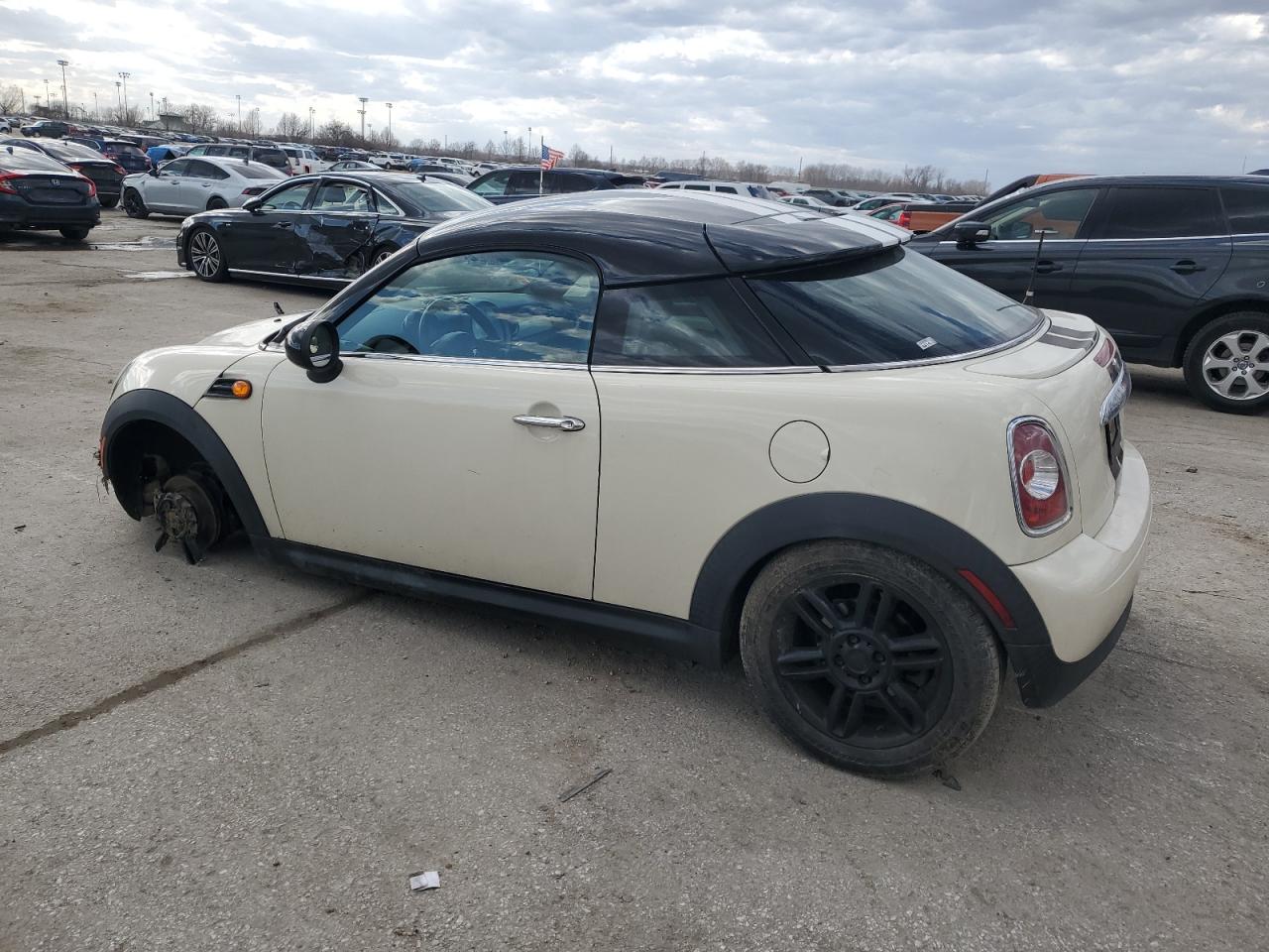 2013 MINI Cooper - Image 2