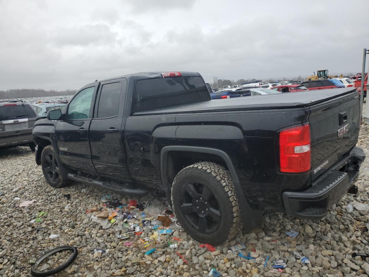 2016 GMC Sierra - Image 2