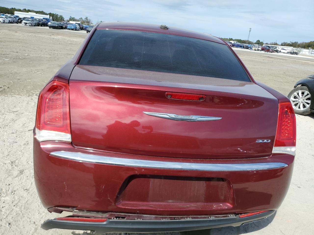 2016 Chrysler 300 - Image 6