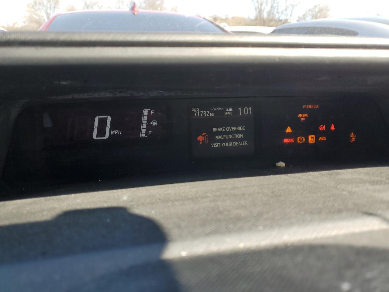 2017 Toyota Prius - Image 9