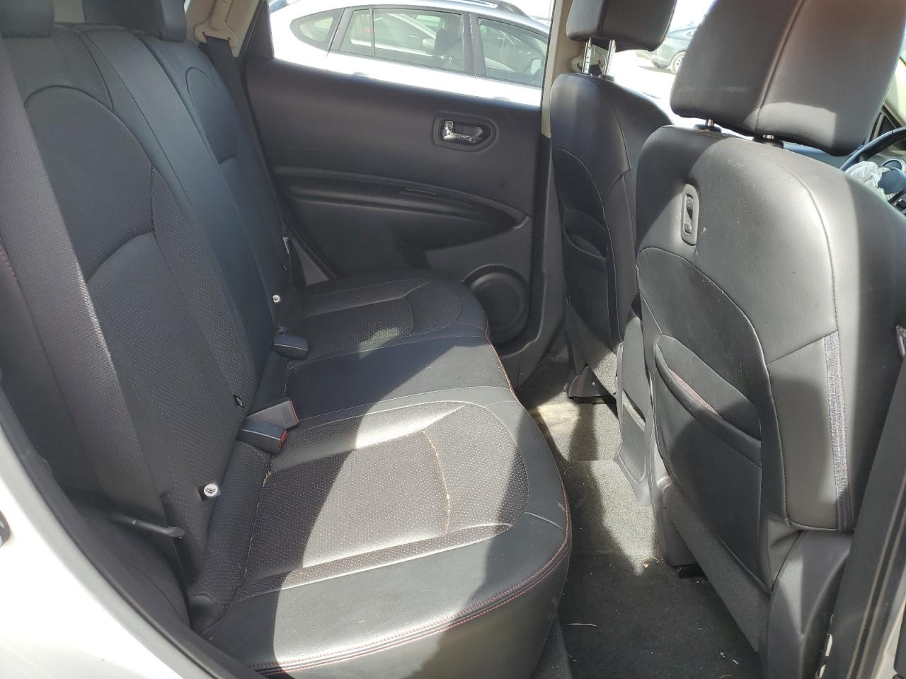 2013 Nissan Rogue - Image 11