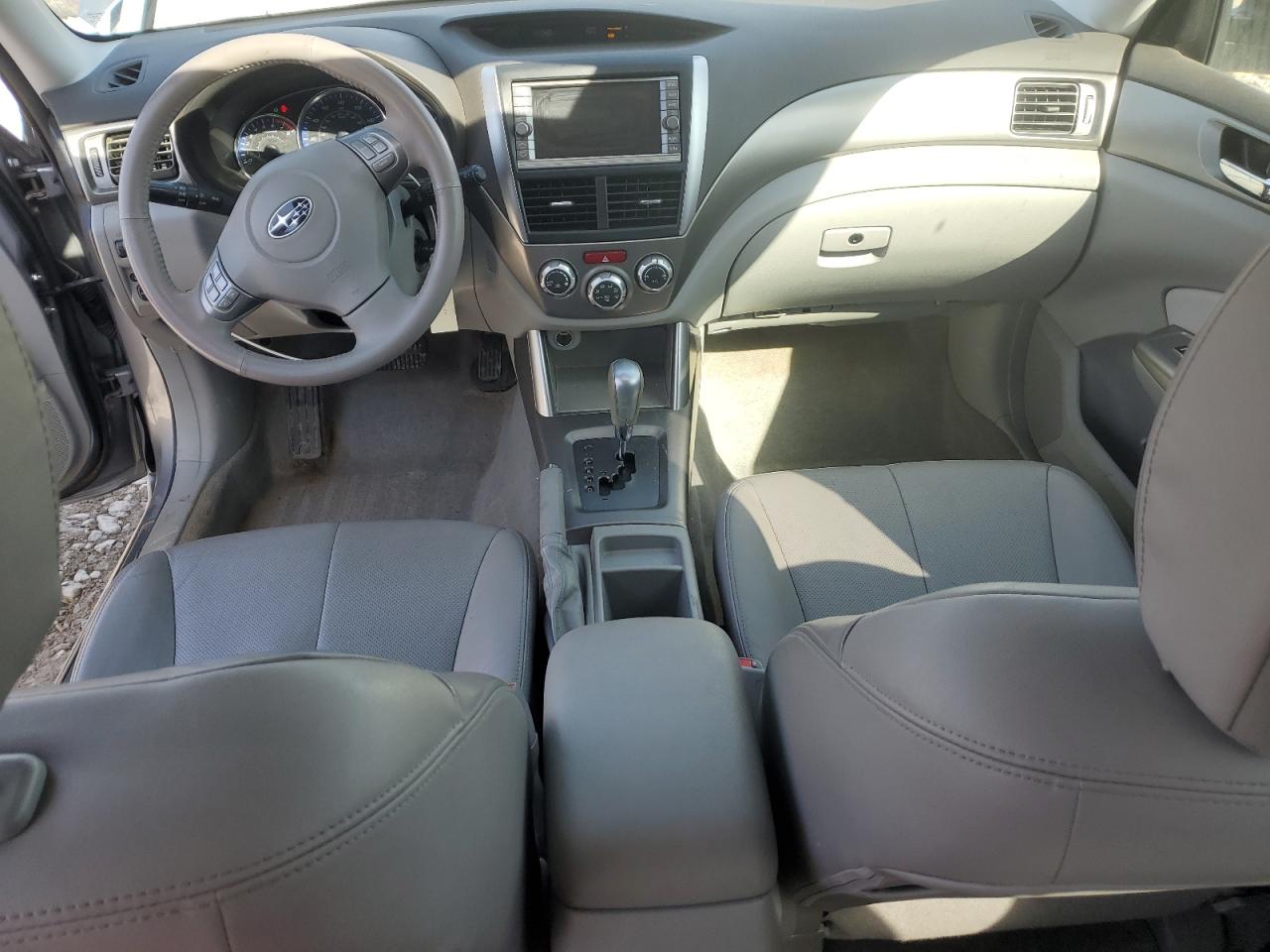 2010 Subaru Forester - Image 8