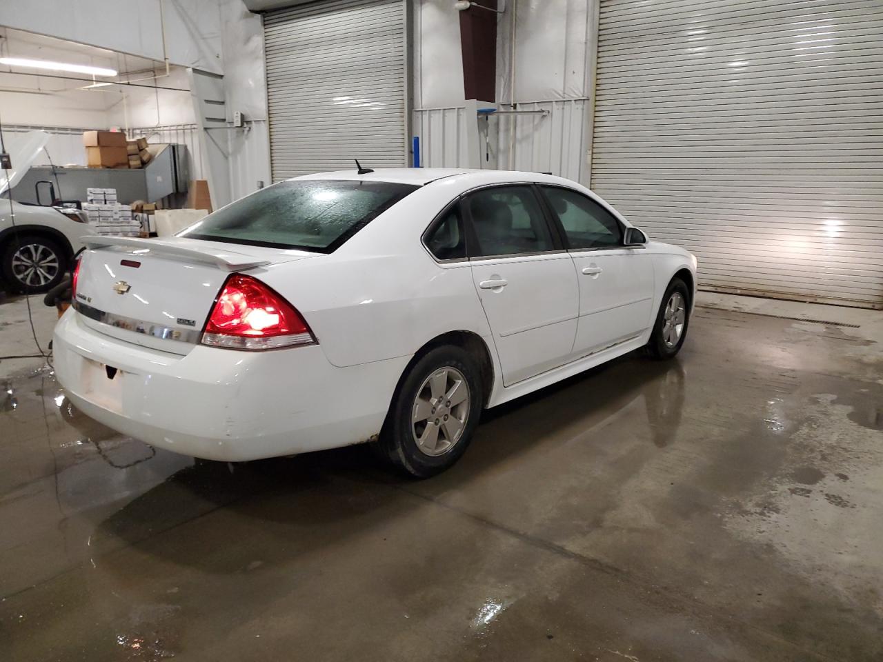 2010 Chevrolet Impala - Image 3