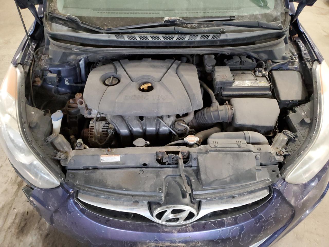 2011 Hyundai Elantra - Image 11