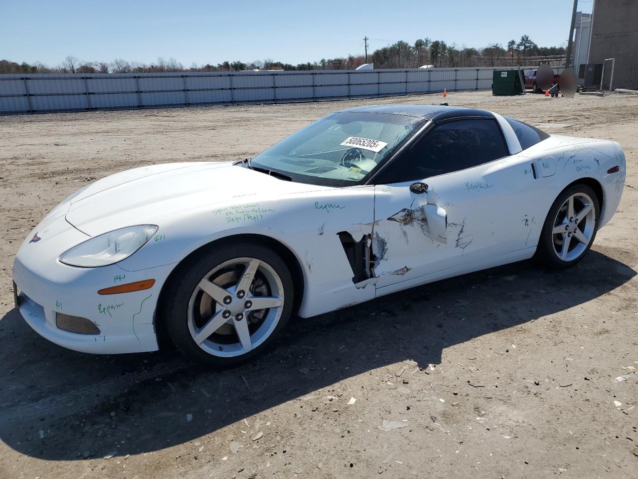 2005 Chevrolet Corvette - Image 1