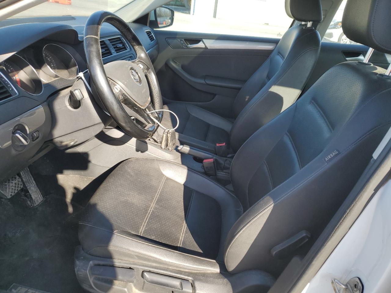 2017 Volkswagen Jetta - Image 7