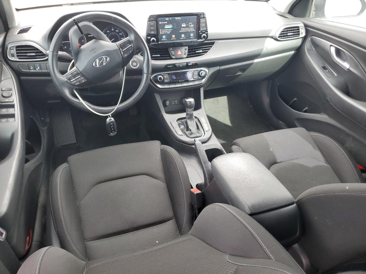 2018 Hyundai Elantra - Image 8