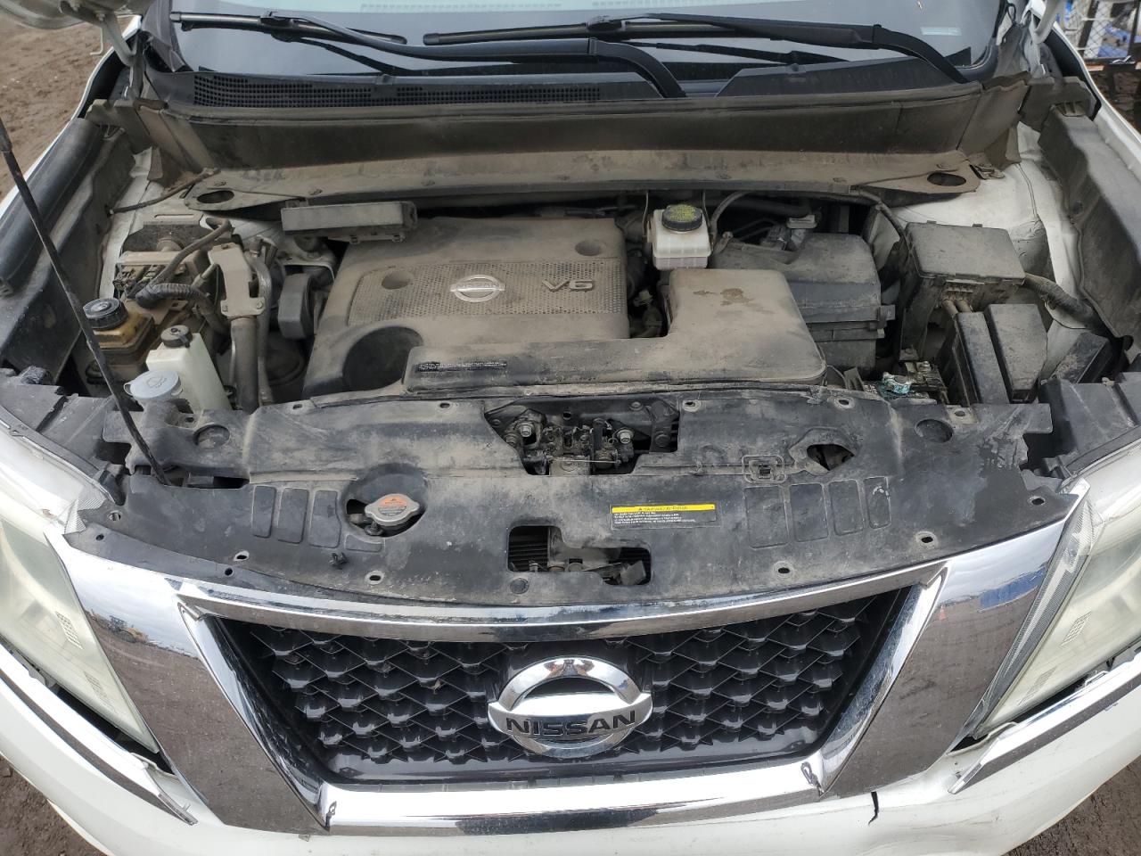 2013 Nissan Pathfinder - Image 12