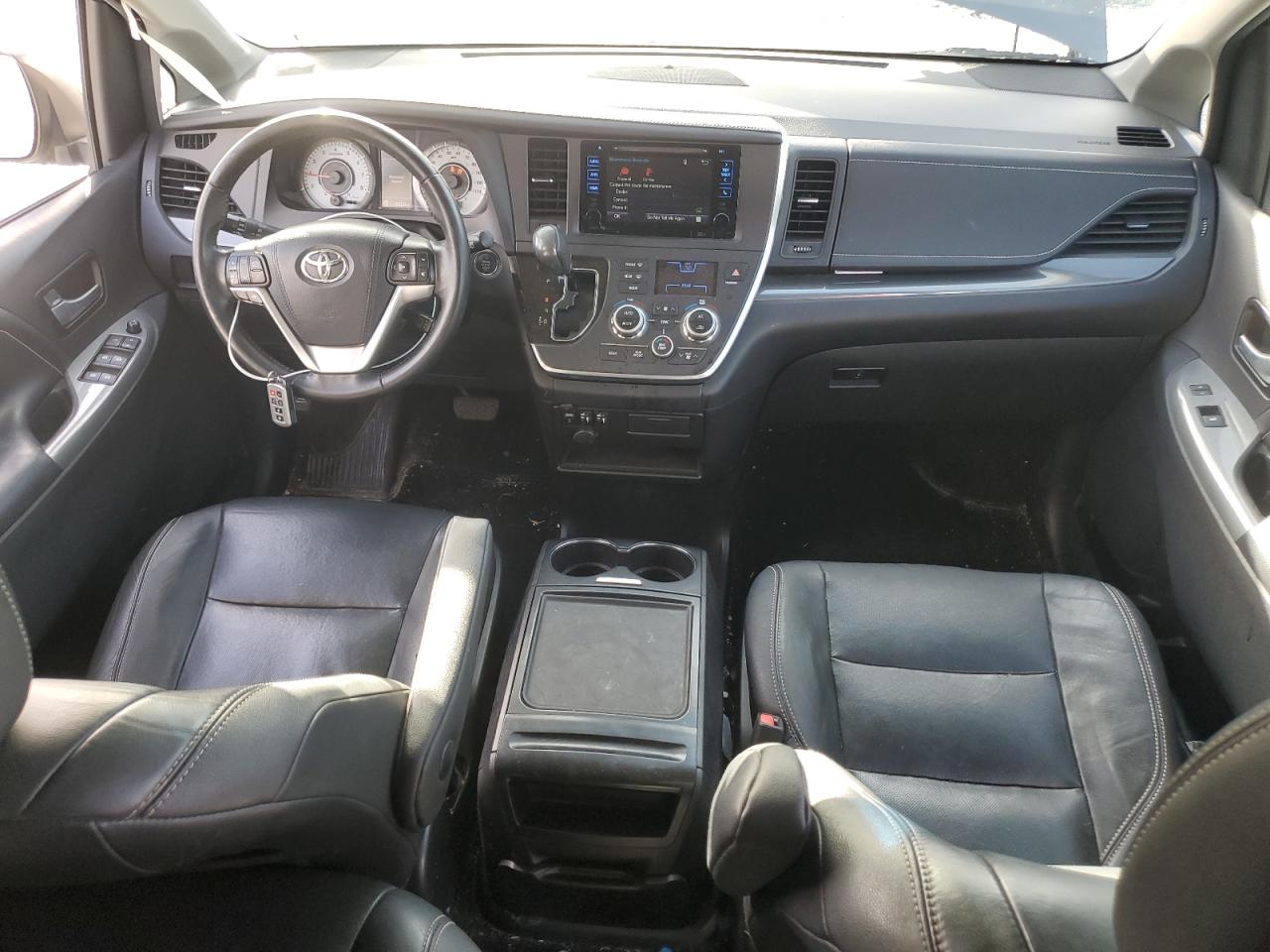 2015 Toyota Sienna - Image 8